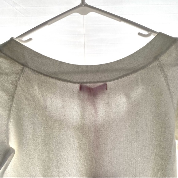 Jennifer Lopez Criss Cross Cut Out Off-White Sweater - Picture 5 of 12